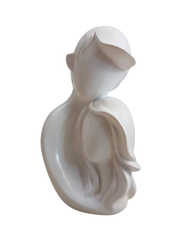 WhatsApp Image 2025-05-09 at 10.43.44_ca93c16e-Photoroom Lovers Statue Ceramic Decorative Figurine